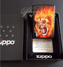 Zippo lighter Flamed Lion by Mazzi. Black matte finish.
